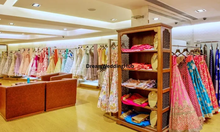 Aza Fashions Altamount Road Mumbai